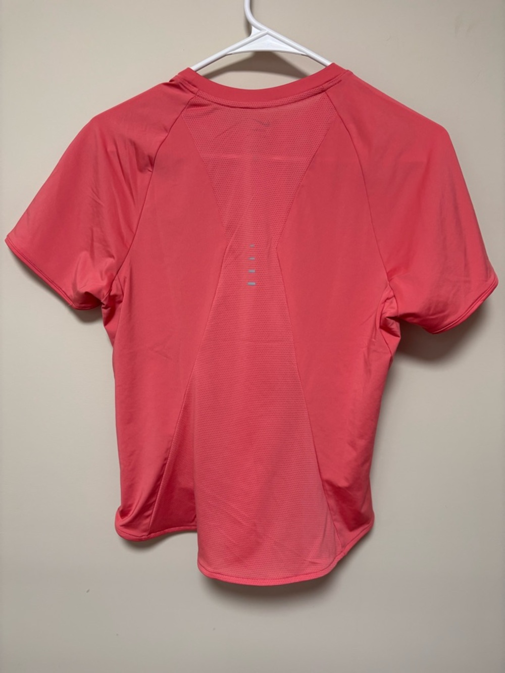 Nike Tee - Picture 3 of 5